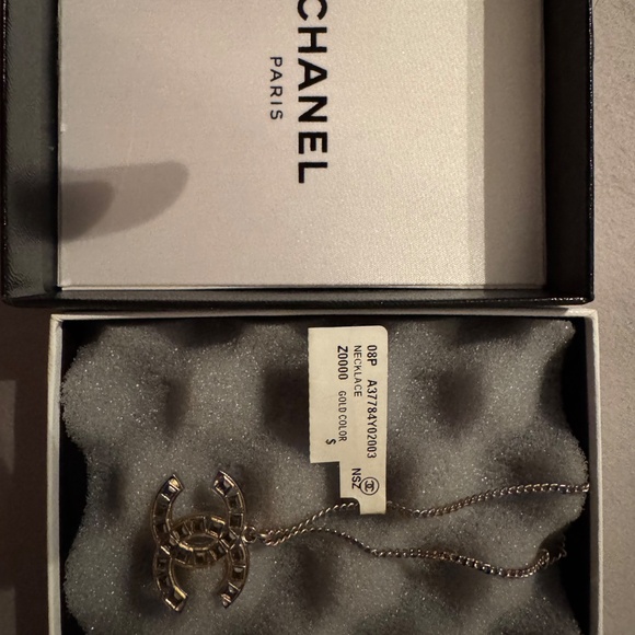 Vintage Chanel CC Necklace - Picture 3 of 8